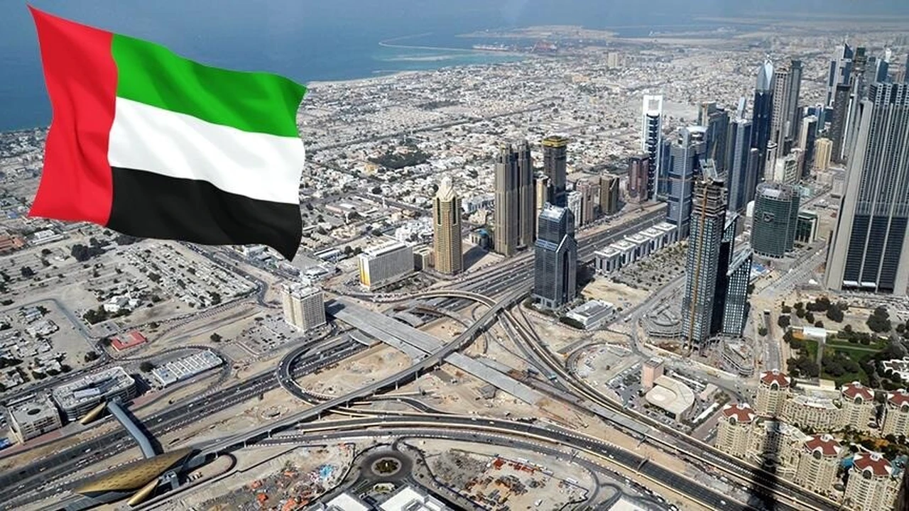 نمو التجارة الخارجية غير النفطية في الإمارات بواقع 13.1% خلال النصف الأول
